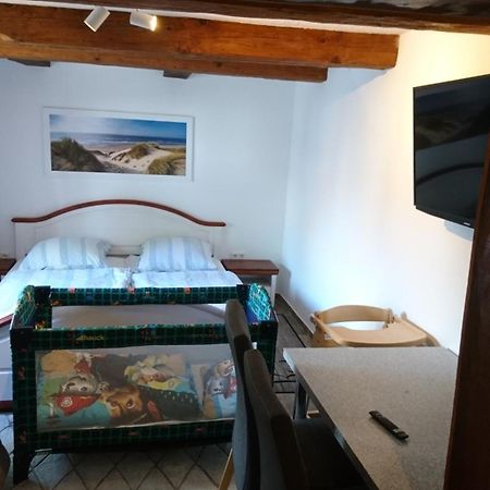 Kleine Gemuetliche Ferienwohnung Im Fachwerkstil Wolfsburg Bagian luar foto